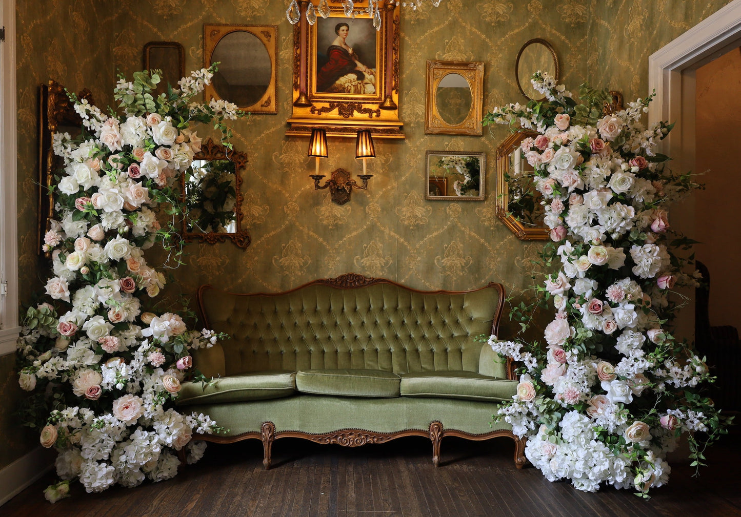 Georgia Floral Pillars